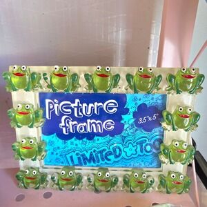 Vintage Limited Too Green Resin Frog Picture Frame 3.5x5 Y2K Kitschy Kids Decor